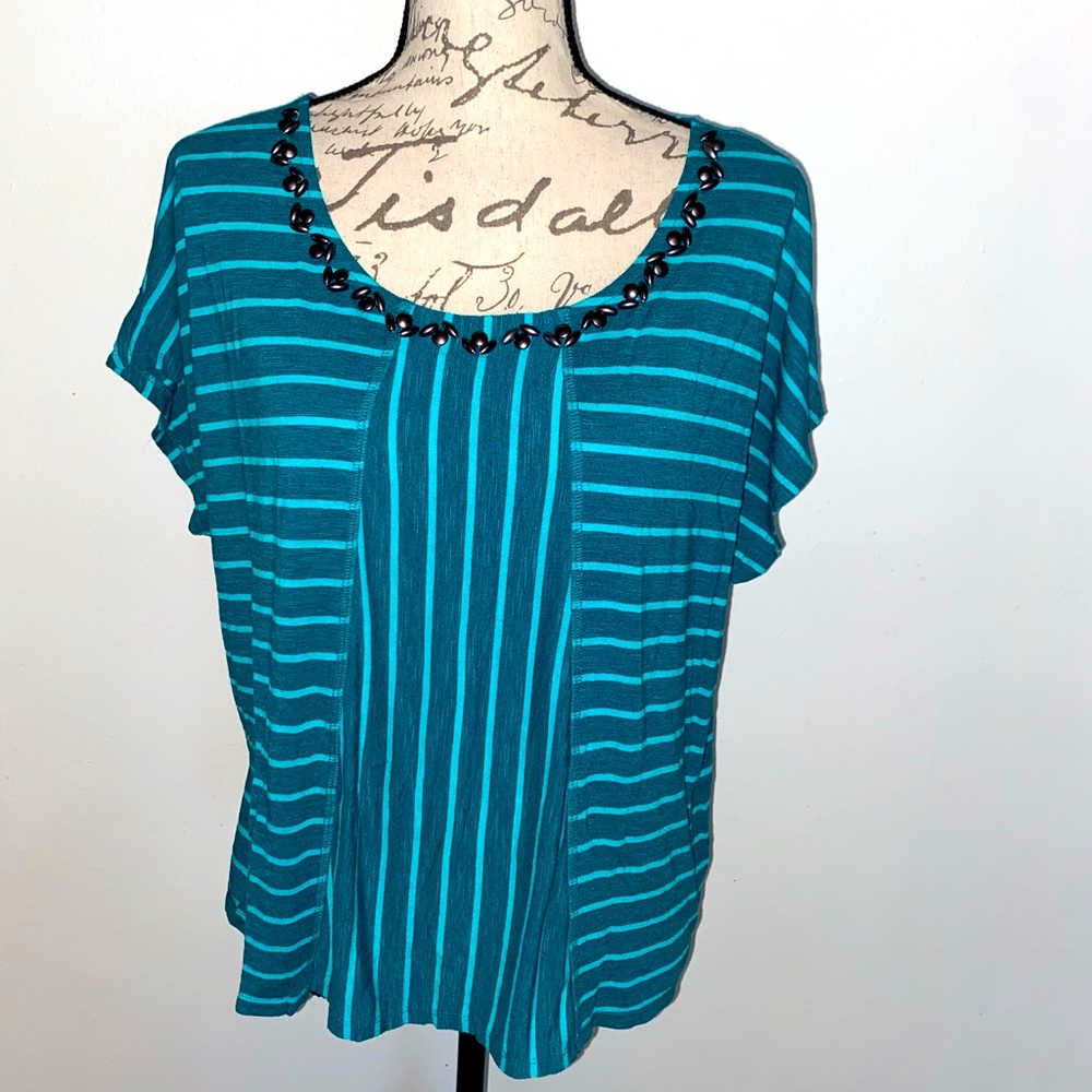 💙💚Ruby Rd Neck Accent Top💚💙 - Picture 2 of 10